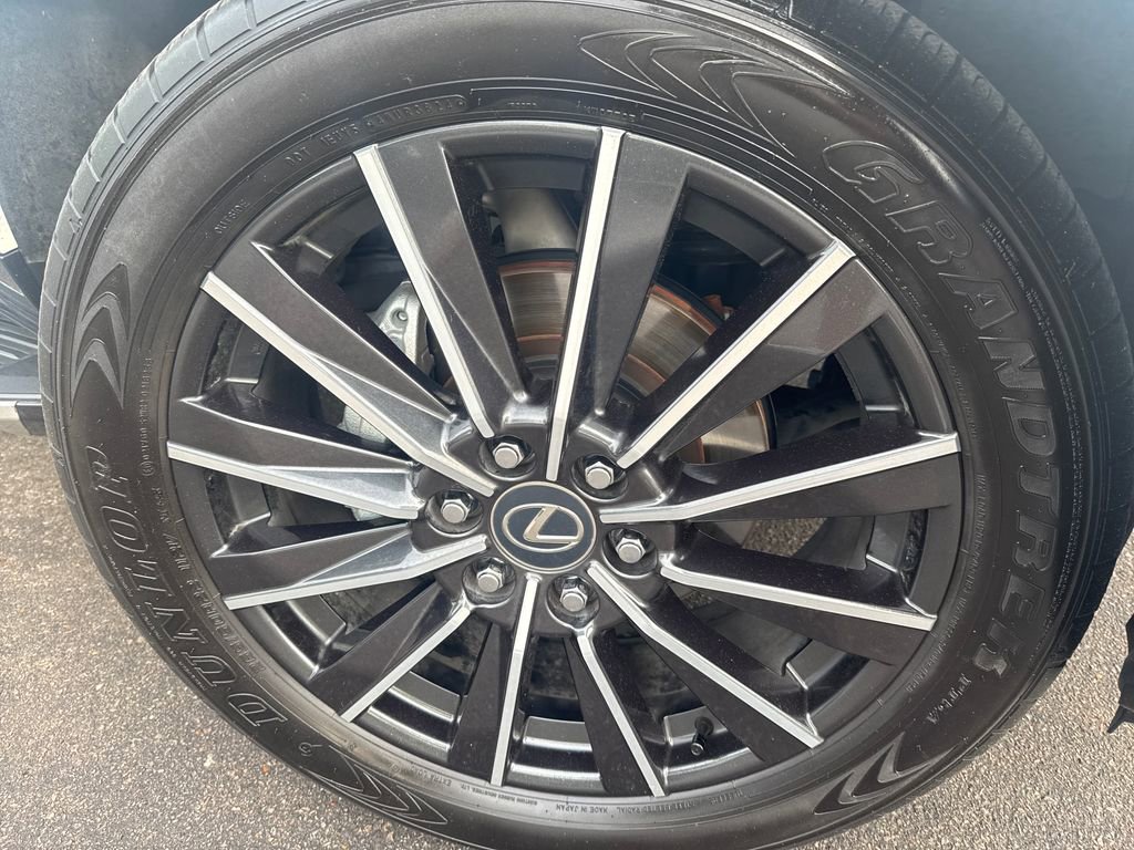 Used 2024 Lexus GX 550 w/ Accessory Package (2T) AWD/4WD image 40