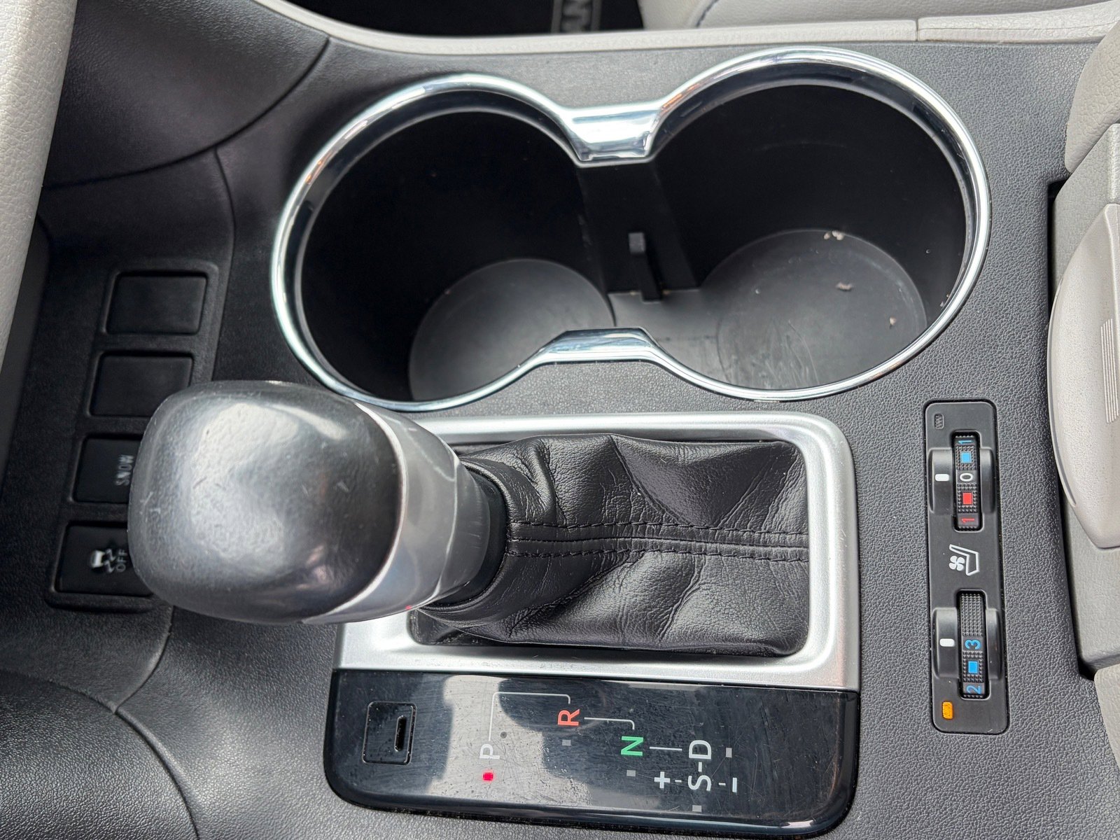 Used 2019 Toyota Highlander Limited image 28