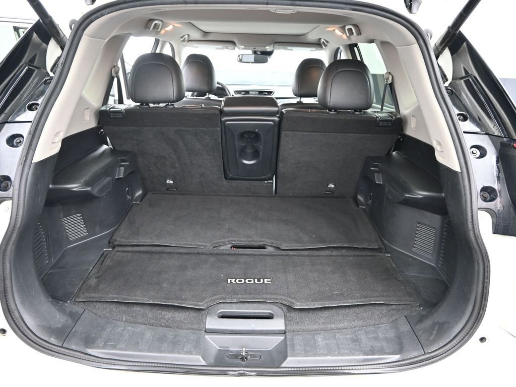 Used 2020 Nissan Rogue SL w/ Premium Package image 12