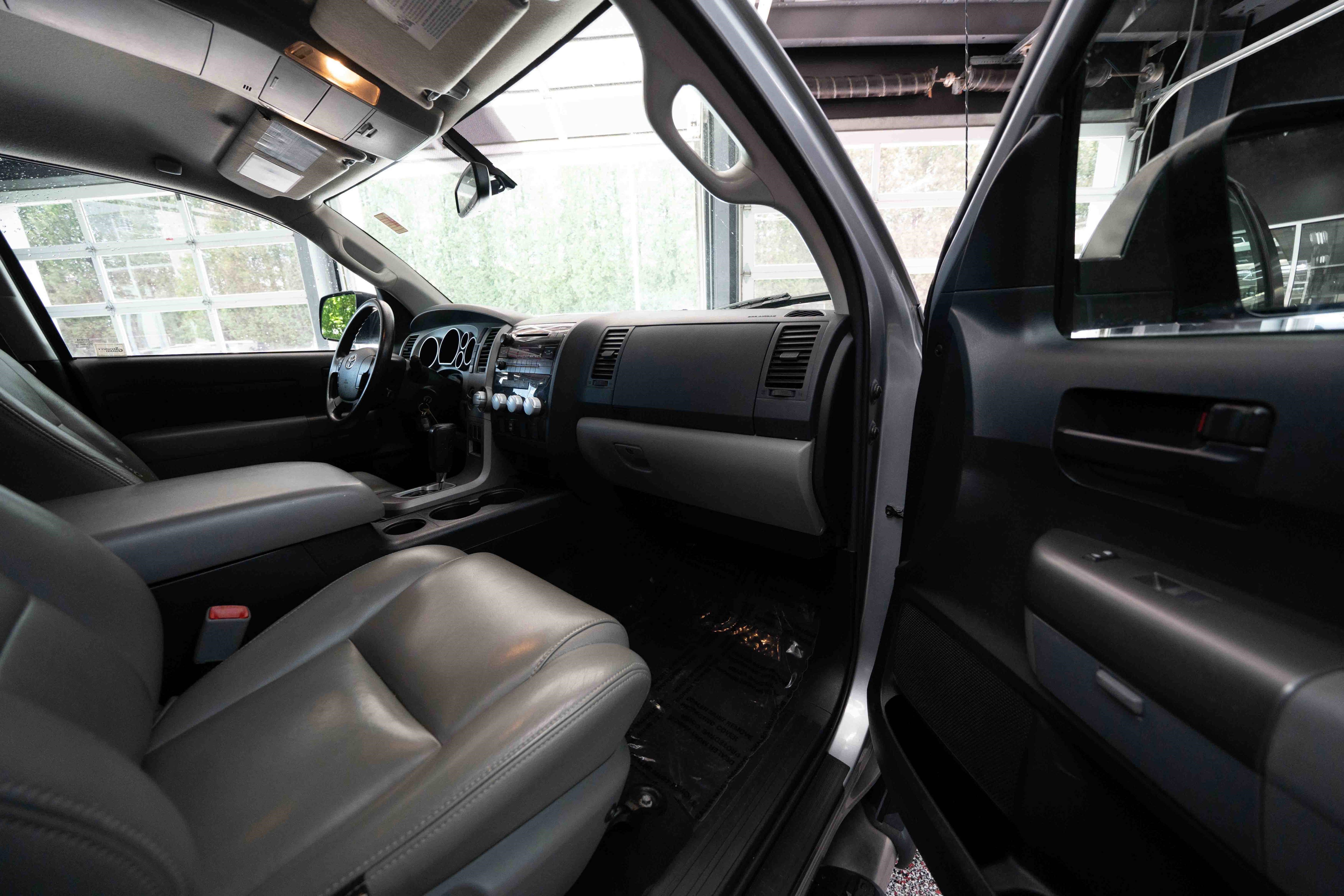 Used 2013 Toyota Tundra 4x4 Double Cab w/ TRD Off-Road Pkg image 25