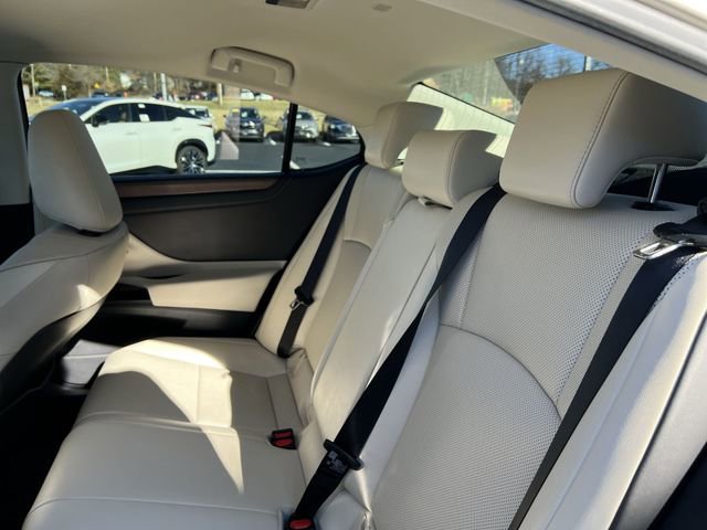 Used 2024 Lexus ES 300h w/ Premium Package image 21