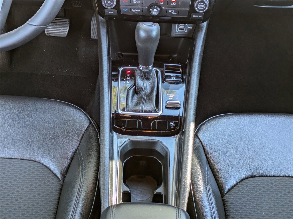 Used 2025 Jeep Compass Latitude image 19