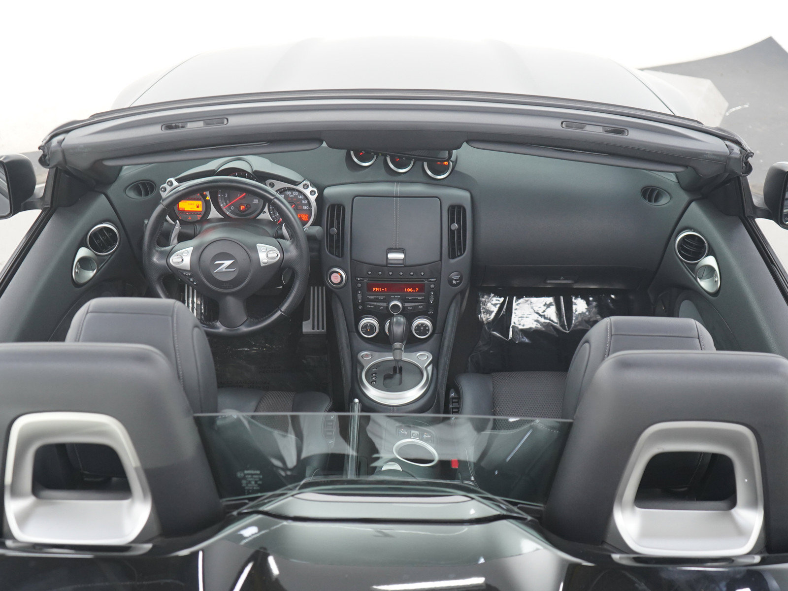Used 2014 Nissan 370Z Touring w/ Sport Package RWD image 13