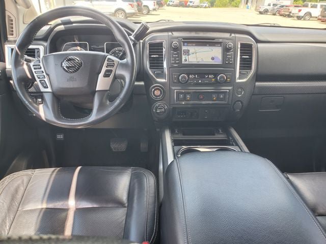 Used 2017 Nissan Titan PRO-4X w/ Pro-4x Convenience Package AWD/4WD image 25