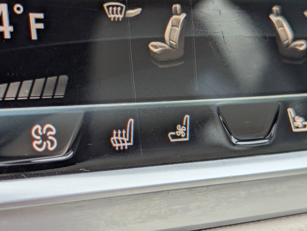 Used 2019 BMW 740i w/ Executive Package image 22