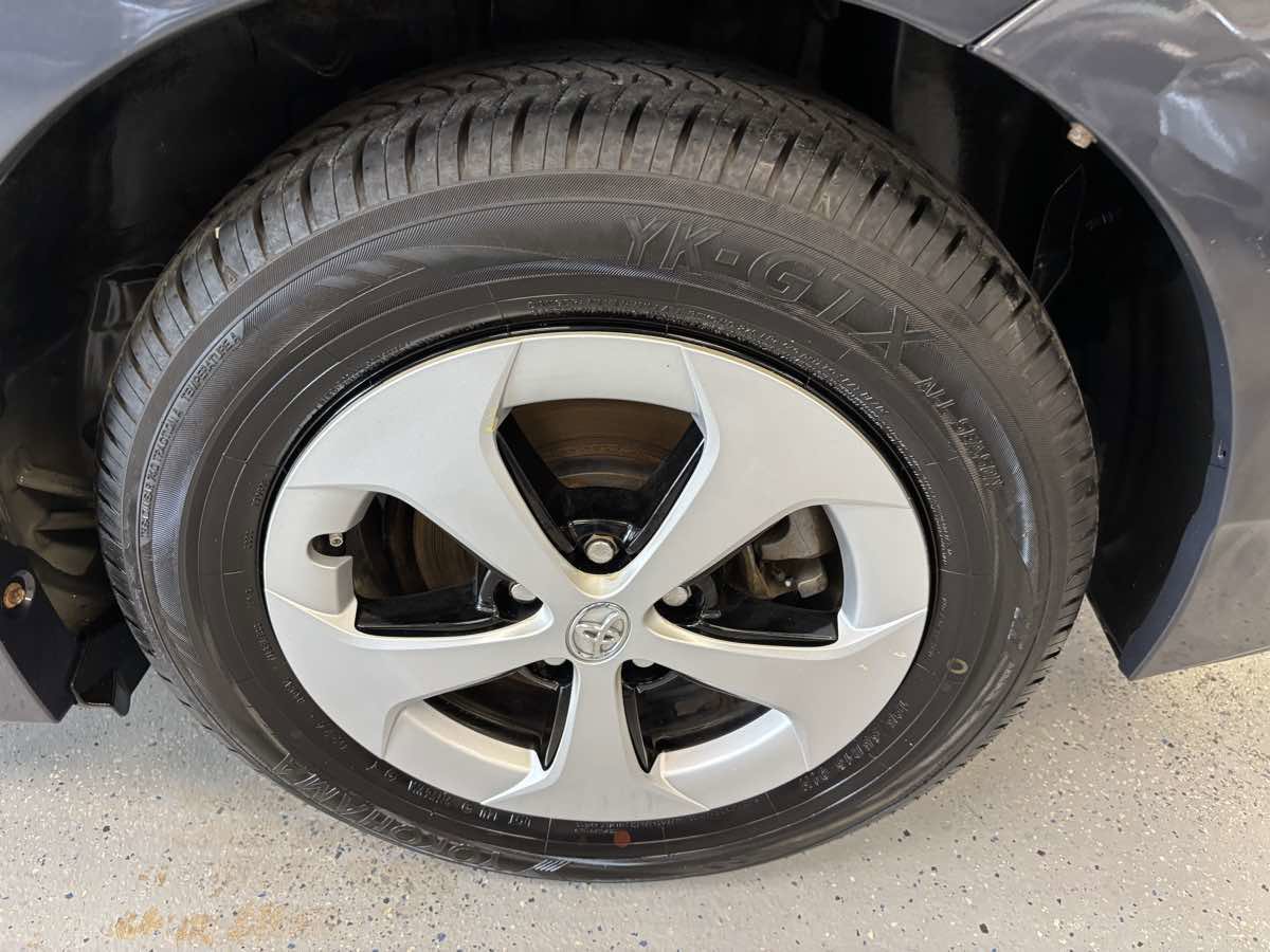 Used 2013 Toyota Prius Three FWD image 23