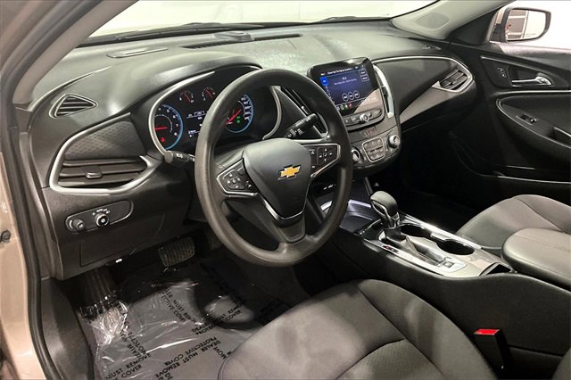 Used 2023 Chevrolet Malibu LT image 17