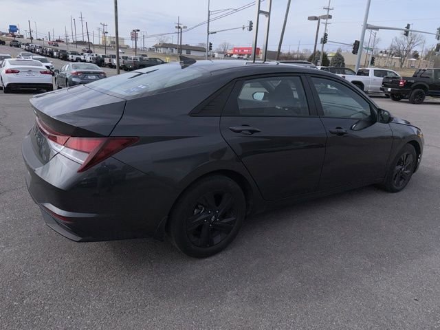 Used 2022 Hyundai Elantra SEL w/ Convenience Package image 12