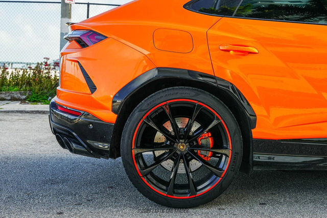 Used 2022 Lamborghini Urus image 10