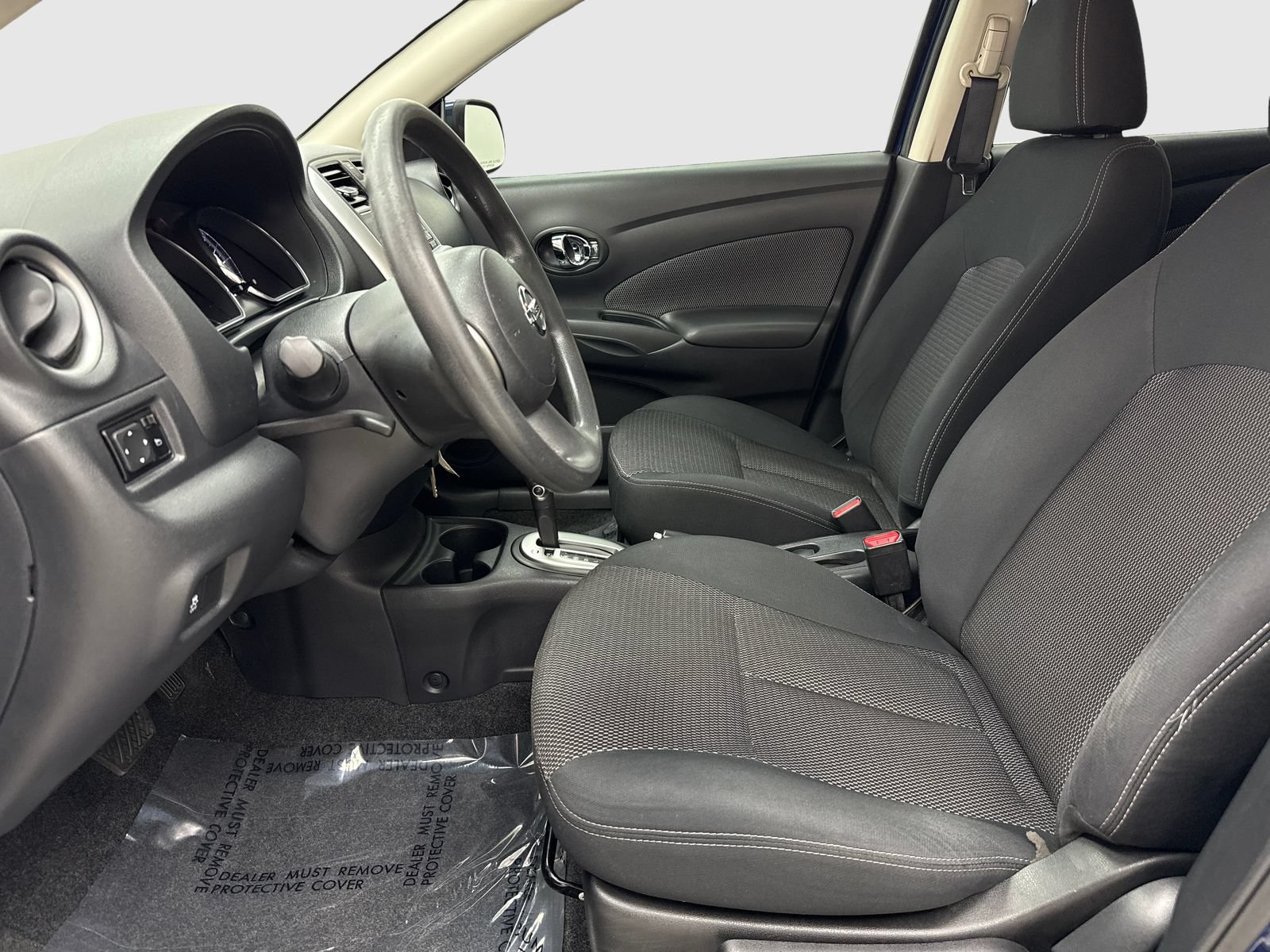 Used 2014 Nissan Versa SV FWD image 17