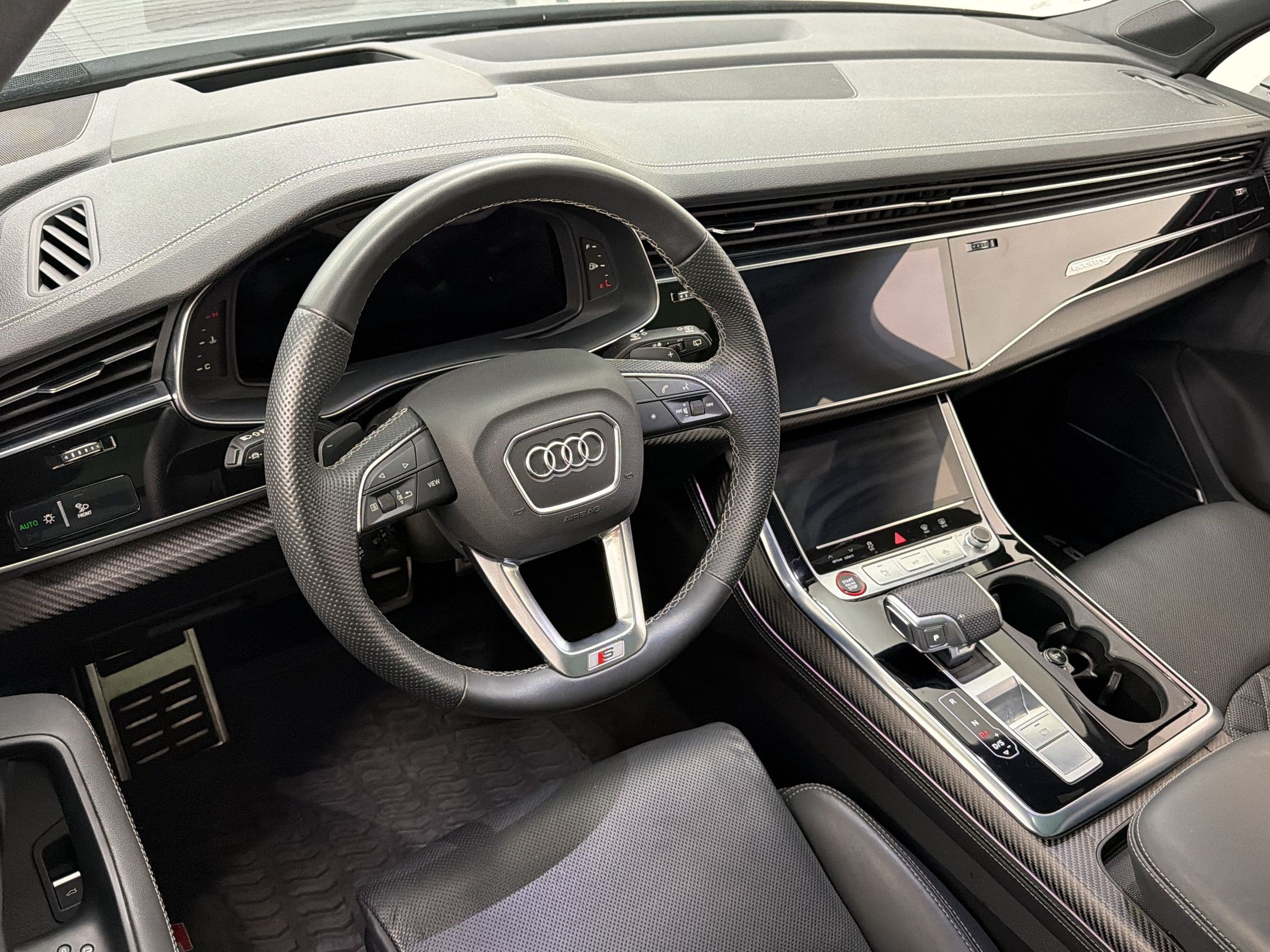 Used 2025 Audi SQ7 Prestige AWD/4WD image 4