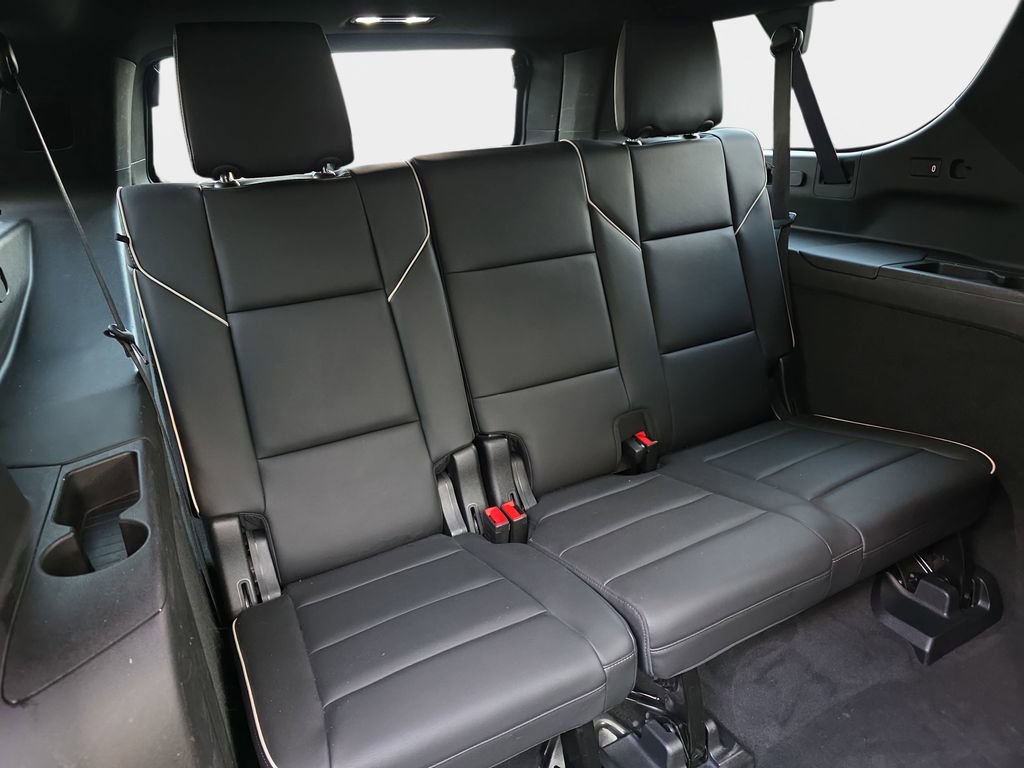 Used 2021 Cadillac Escalade ESV Premium Luxury w/ Performance Package image 16