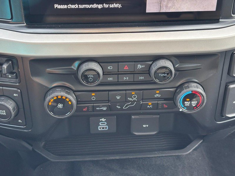 New 2026 Ford F250 XLT w/ XLT Premium Package AWD/4WD image 25