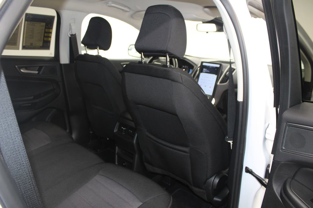 Used 2024 Ford Edge SE image 27