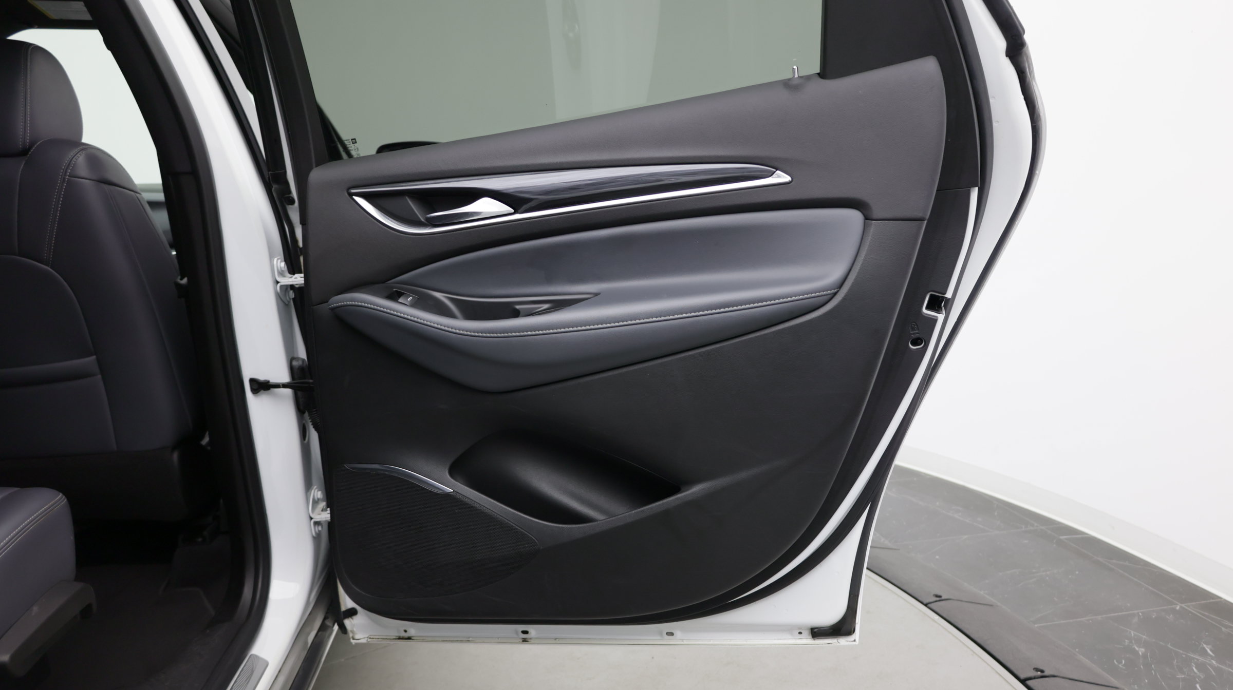 Used 2022 Buick Enclave Premium FWD image 39