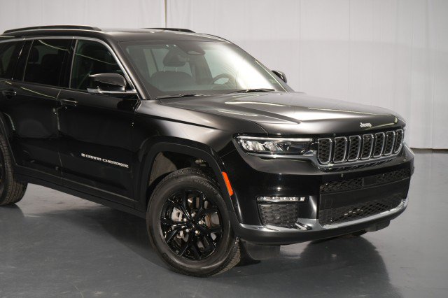 Used 2025 Jeep Grand Cherokee L Limited w/ Luxury Tech Group II AWD/4WD image 13