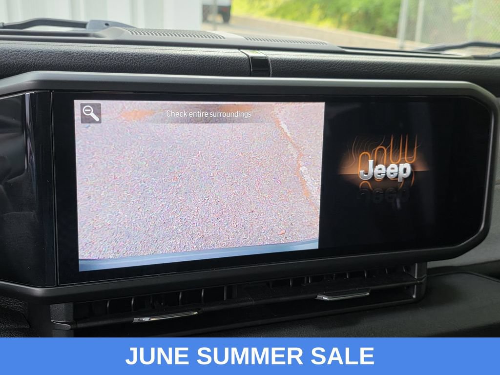 Used 2024 Jeep Gladiator Sport AWD/4WD image 15
