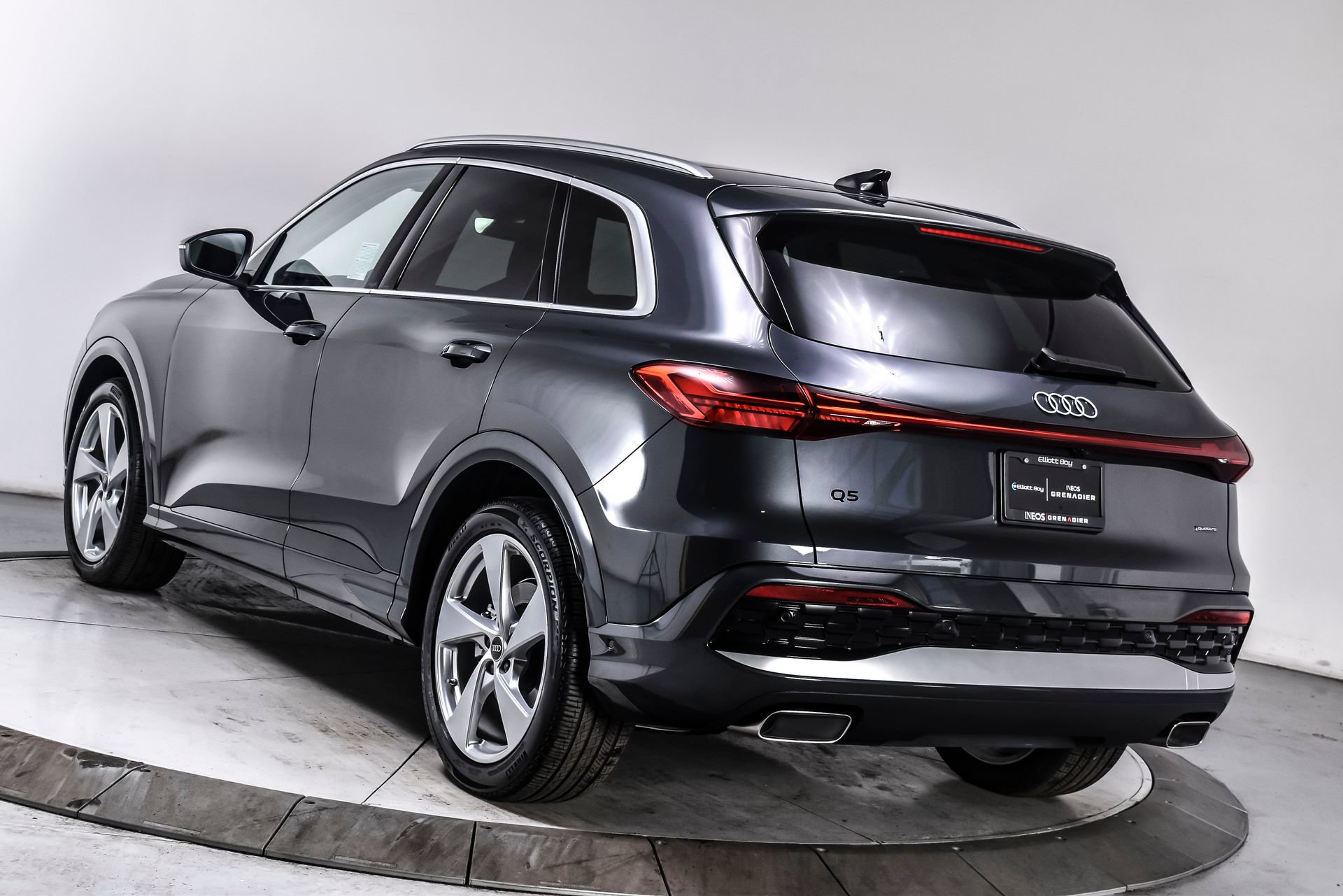 Used 2025 Audi Q5 Prestige AWD/4WD image 4