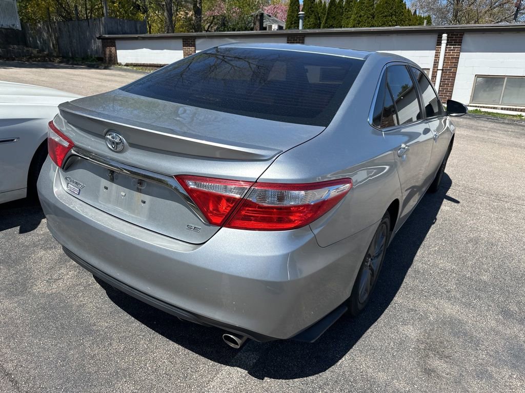 Used 2016 Toyota Camry SE FWD image 6
