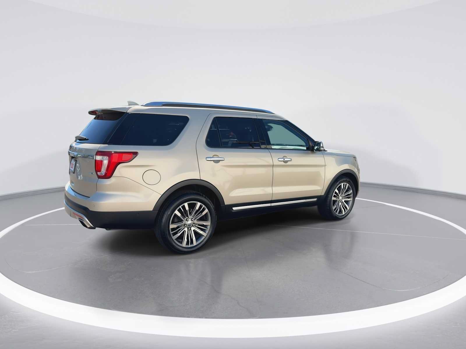 Used 2017 Ford Explorer Platinum AWD/4WD image 8