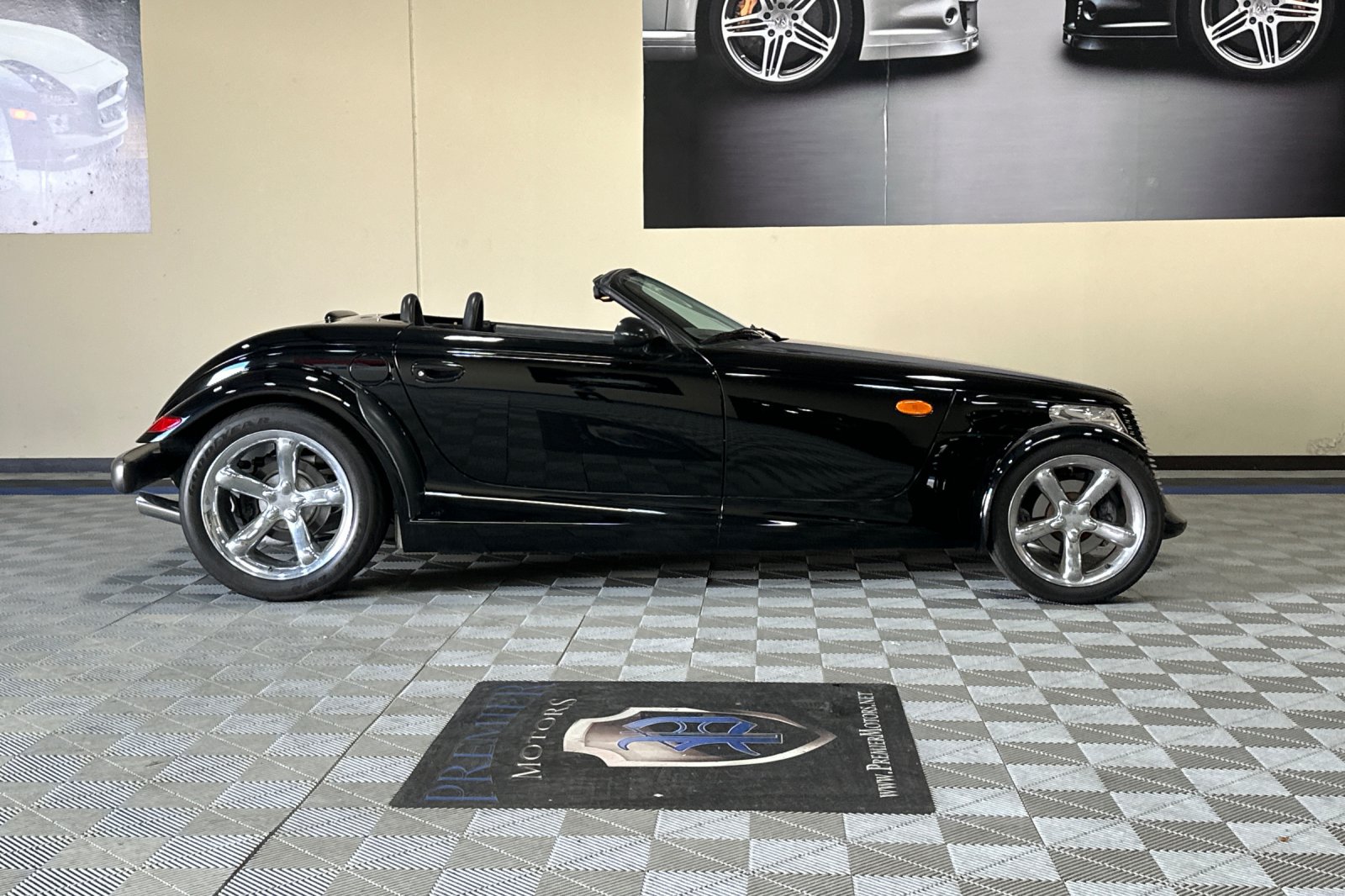 Used 1999 Plymouth Prowler RWD image 3