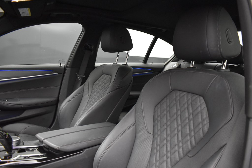 Used 2021 BMW 540i w/ M Sport Package RWD image 11