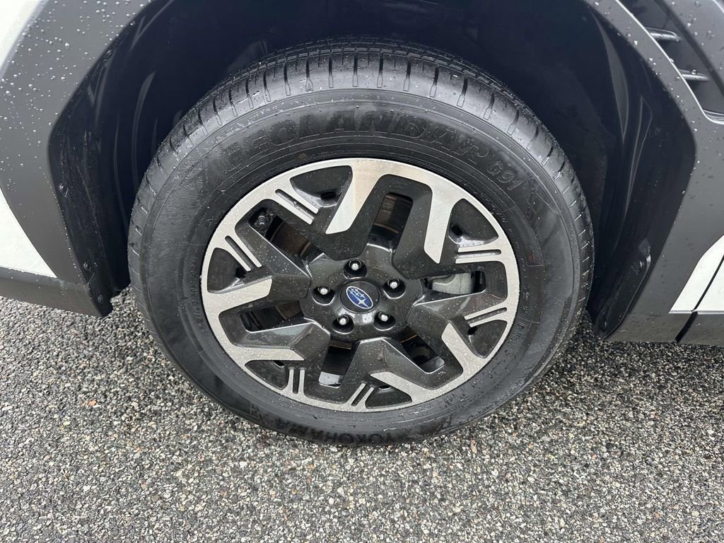 Used 2025 Subaru Forester Premium image 6