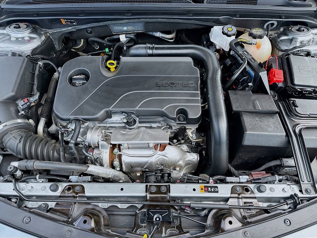 Used 2025 Chevrolet Malibu LT image 28