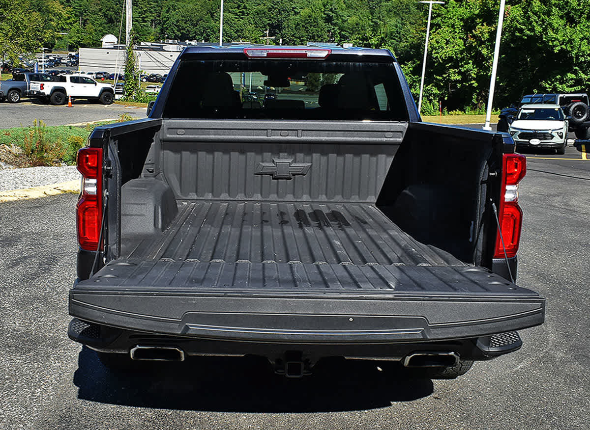 Used 2024 Chevrolet Silverado 1500 RST AWD/4WD image 7