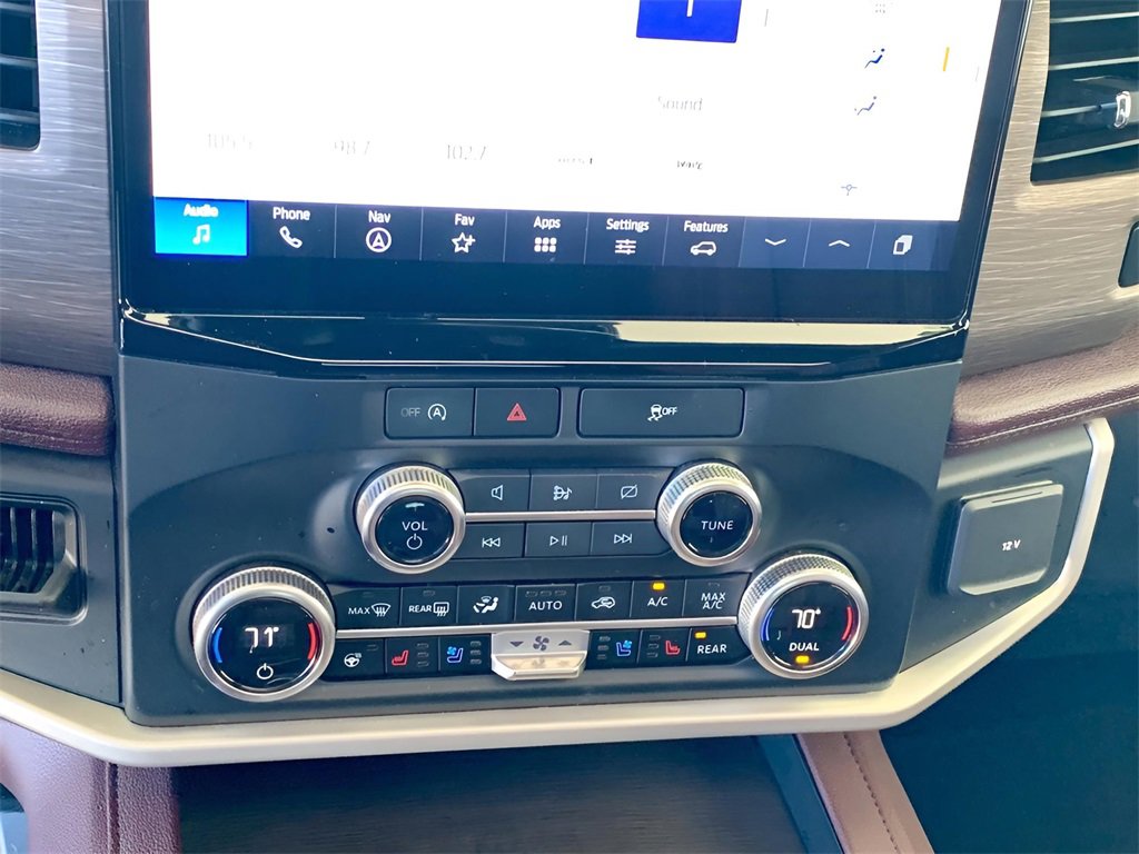 Used 2024 Ford Expedition Limited image 38