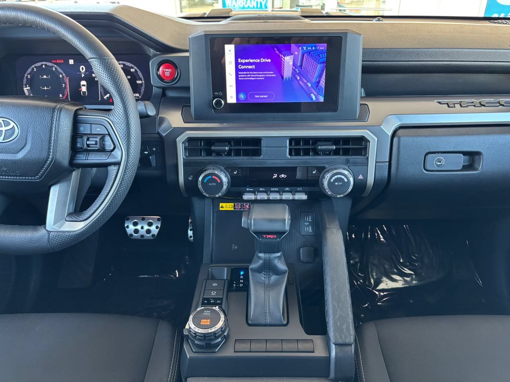 Used 2025 Toyota Tacoma TRD Sport w/ TRD Sport Upgrade Package AWD/4WD image 13