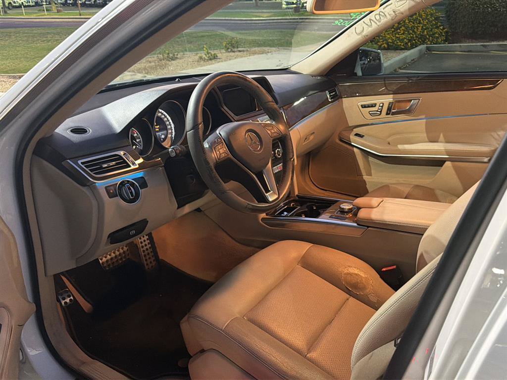 Used 2015 Mercedes-Benz E 250 BlueTEC Sedan image 4
