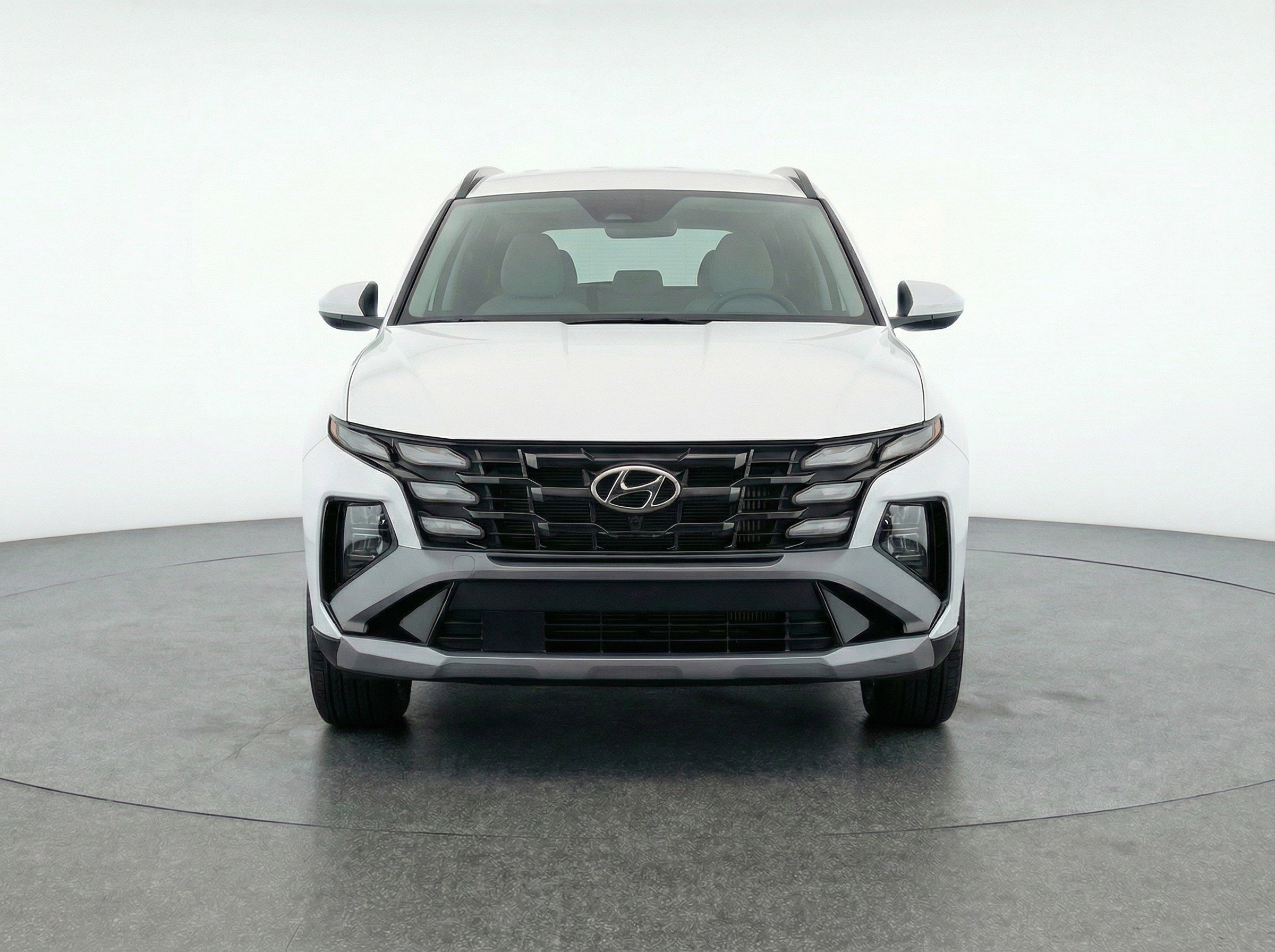 Used 2025 Hyundai Tucson SEL FWD image 2