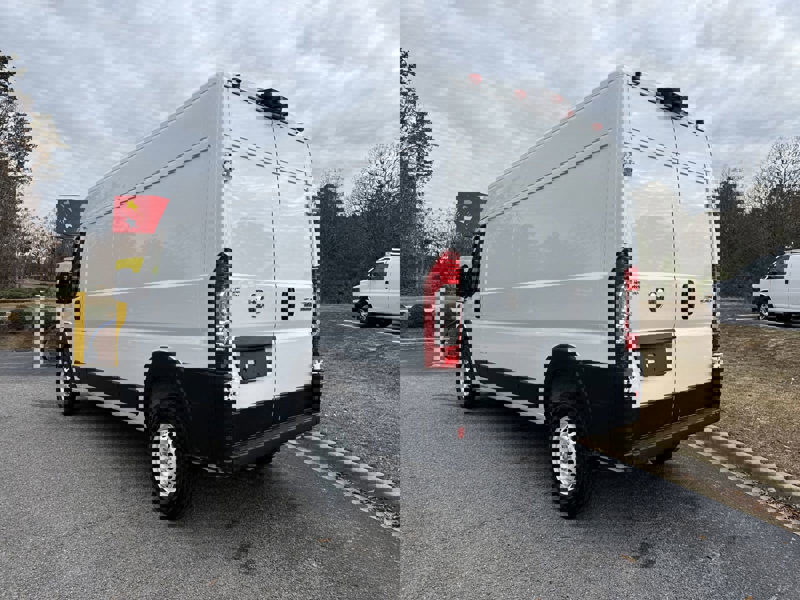 Used 2025 RAM ProMaster 2500 w/ Storage Group image 8