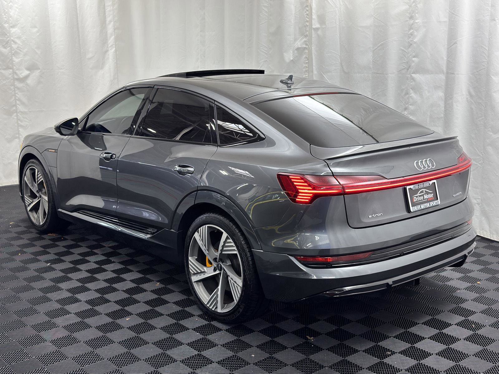 Used 2022 Audi e-tron Prestige w/ Prestige Package AWD/4WD image 6