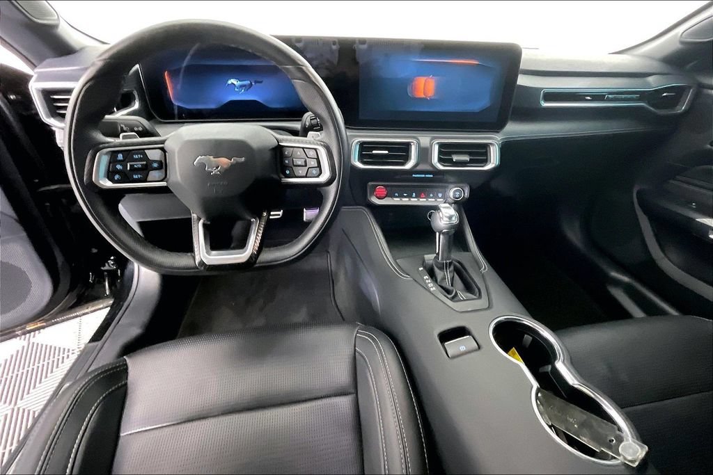 Used 2025 Ford Mustang GT Premium RWD image 17