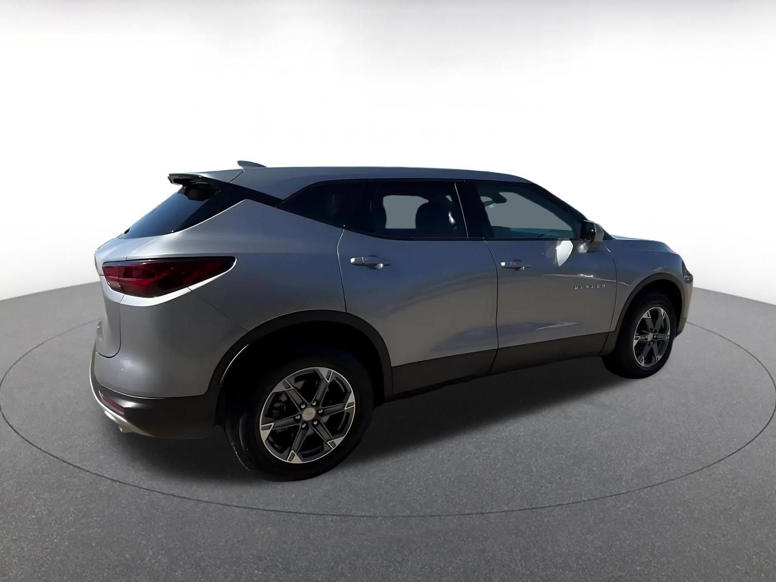 Used 2025 Chevrolet Blazer LT FWD image 15