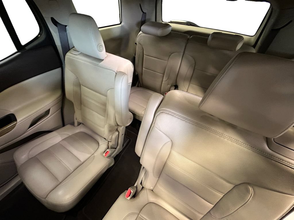 Used 2017 GMC Acadia Denali w/ Technology Package AWD/4WD image 16