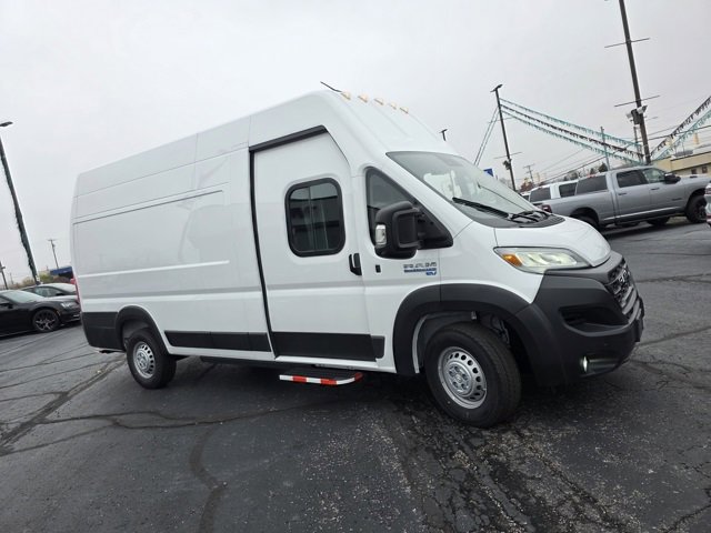 Used 2024 RAM ProMaster 3500 w/ Delivery Van Package image 5