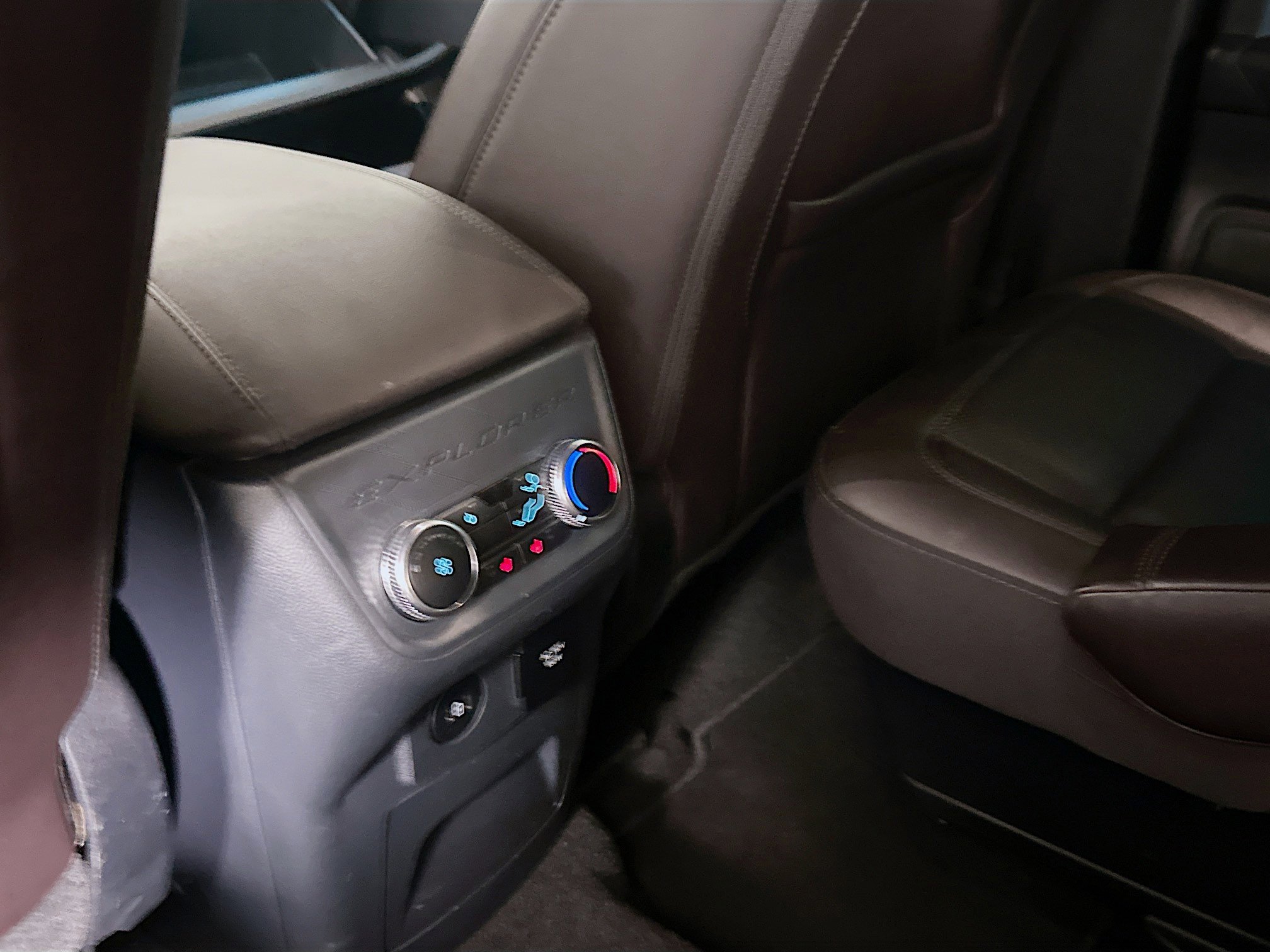 Used 2025 Ford Explorer Platinum w/ LUX Leather Package image 28