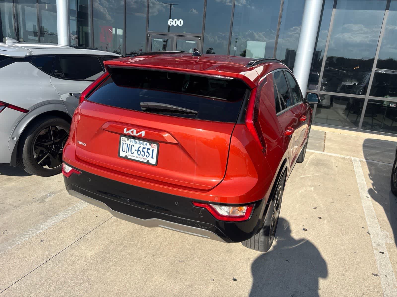 Certified 2023 Kia Niro Wind w/ Wind Preserve Package FWD image 10