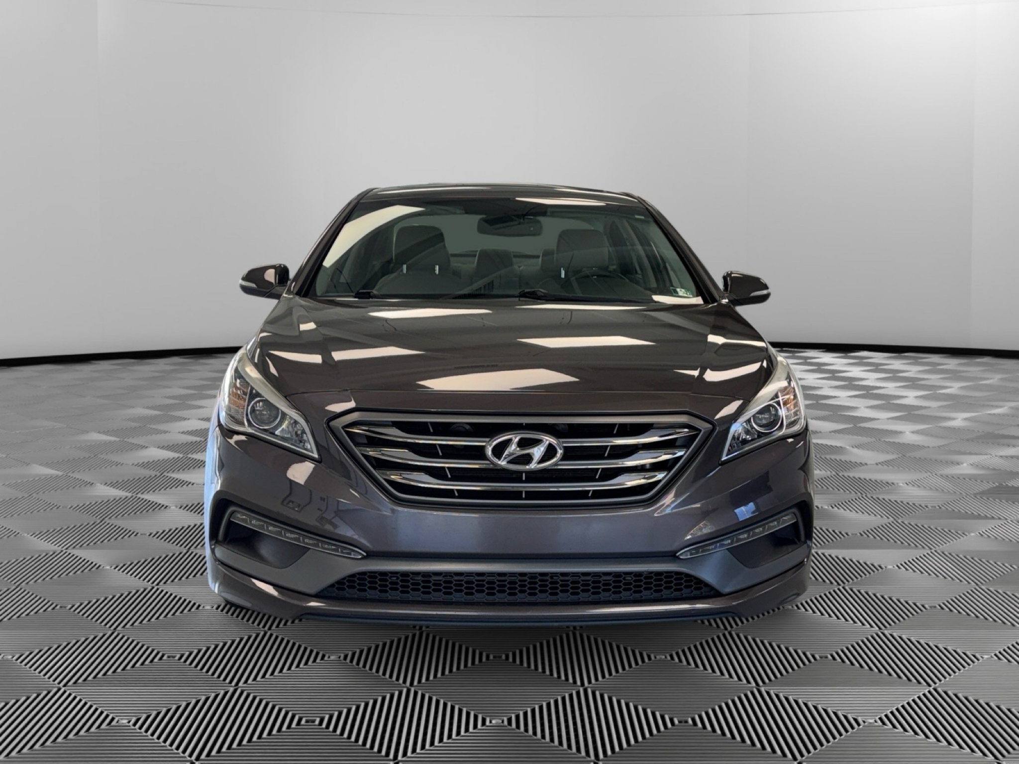 Used 2017 Hyundai Sonata Sport w/ Value Edition Package 02 FWD image 3