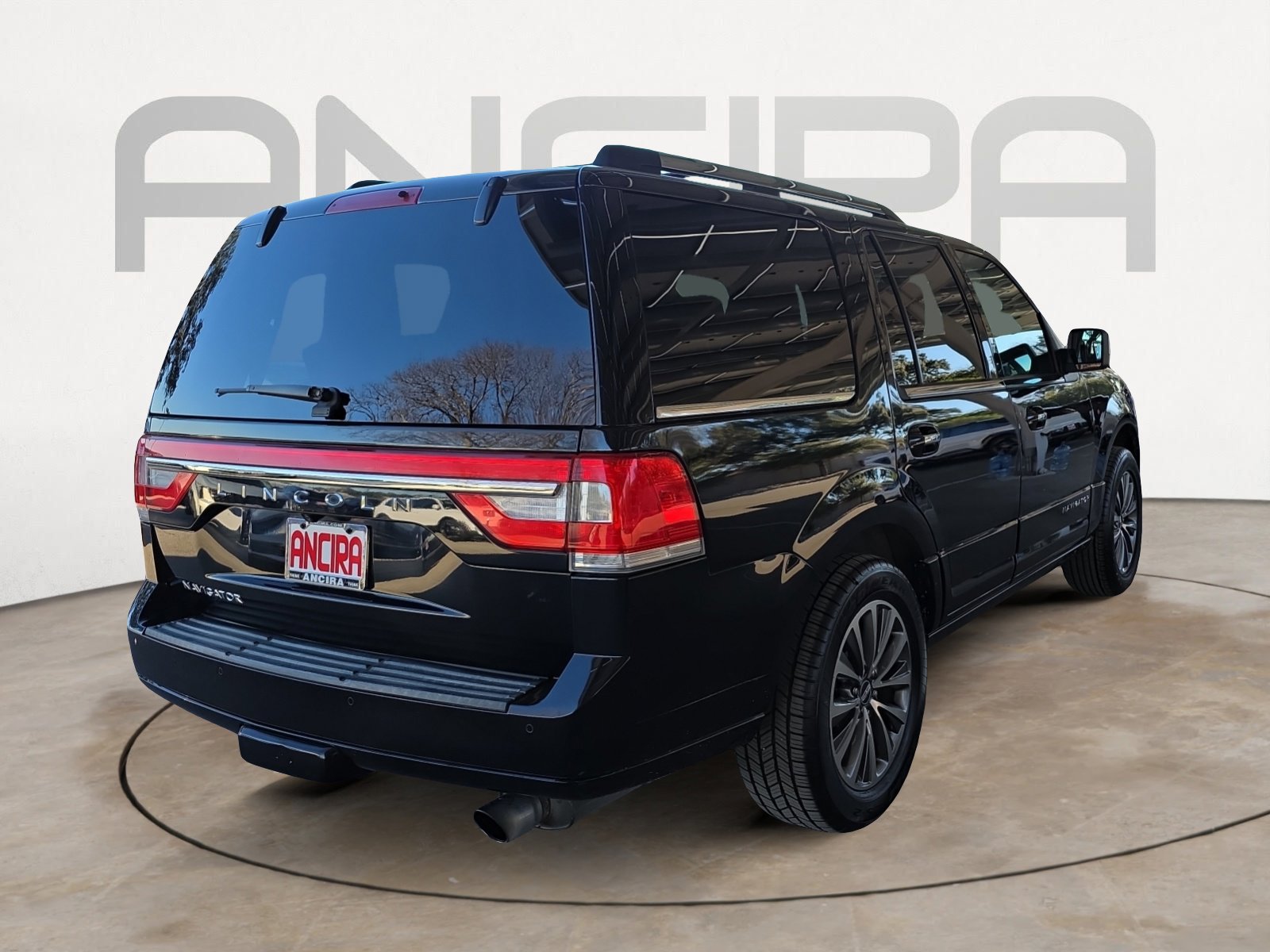 Used 2017 Lincoln Navigator Select image 8