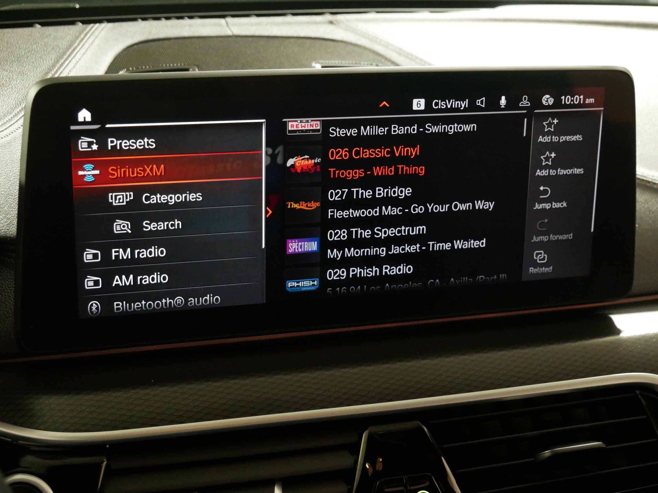 Used 2022 BMW M550i xDrive image 22