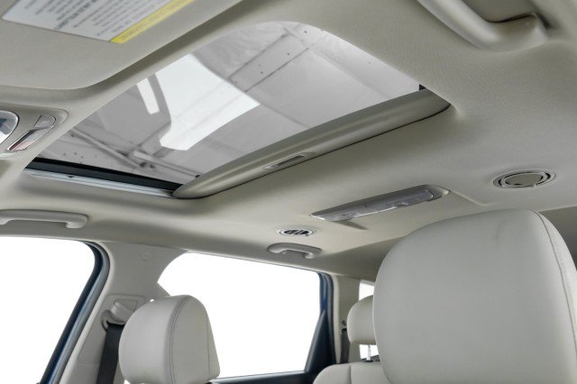 Used 2023 Kia Telluride S w/ S Sunroof Package FWD image 23