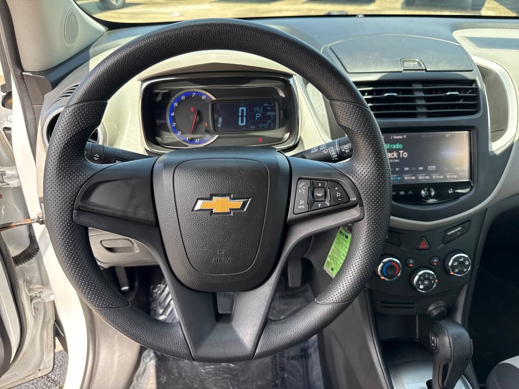 Used 2016 Chevrolet Trax LS FWD image 14