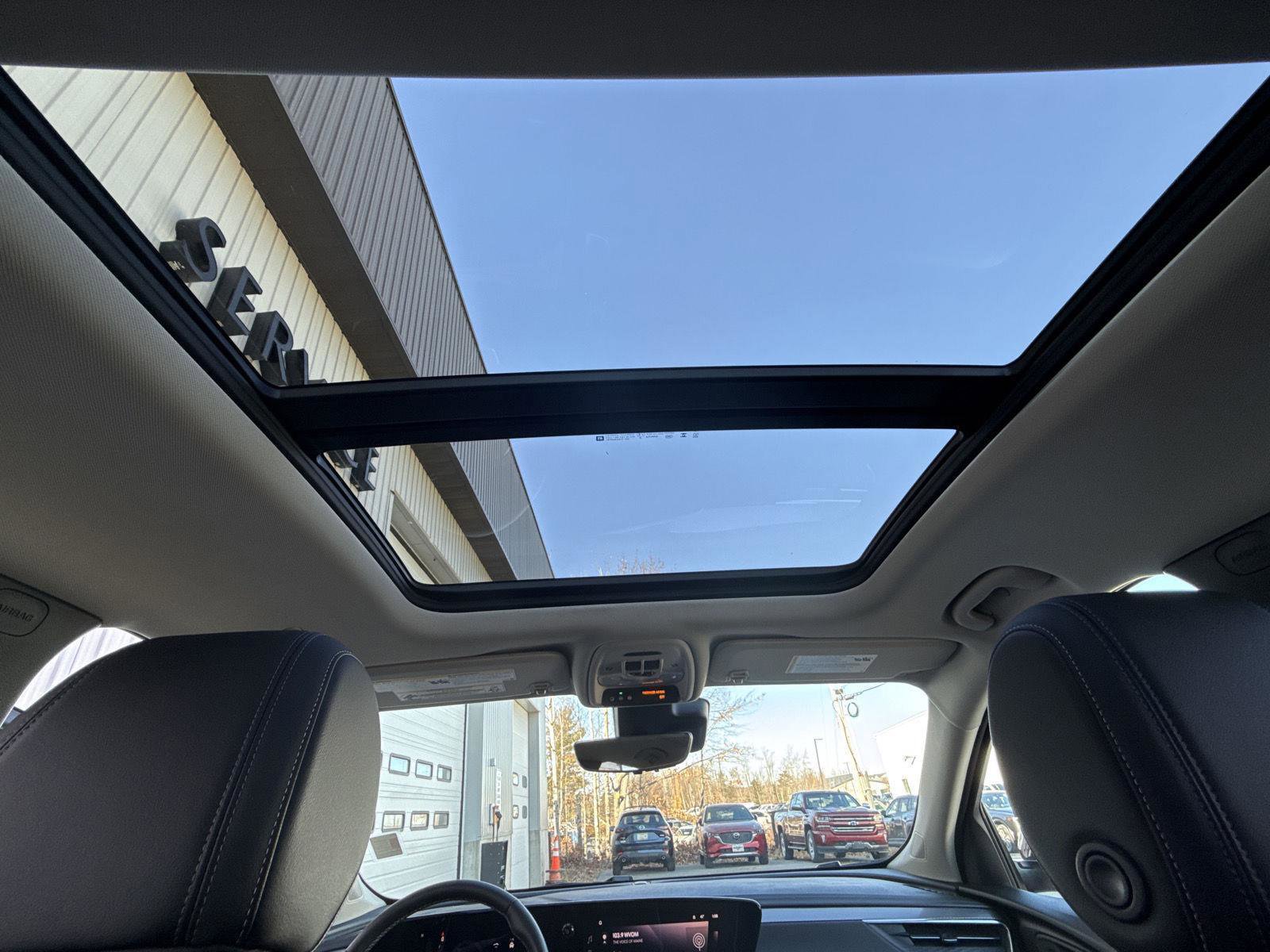 Used 2025 Buick Encore GX Avenir w/ Avenir Technology Package image 23