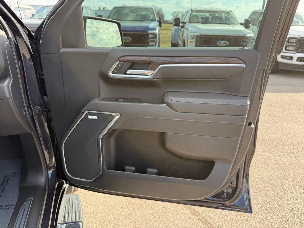 Used 2025 GMC Sierra 1500 SLT w/ SLT Premium Plus Package image 21