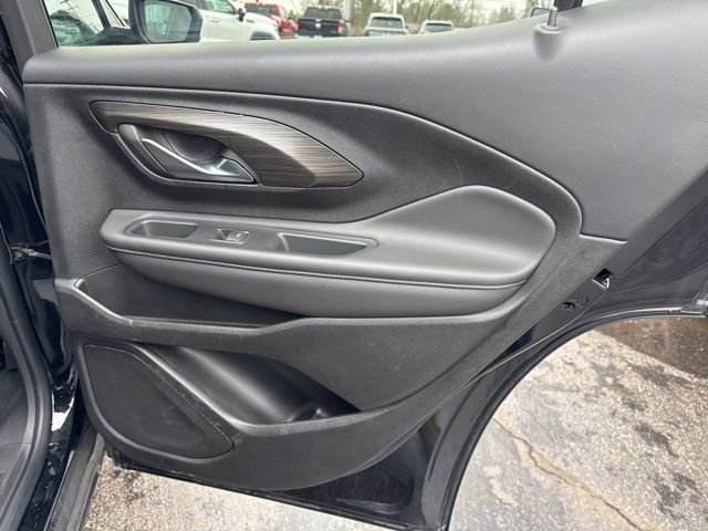 Used 2023 GMC Terrain SLE image 21