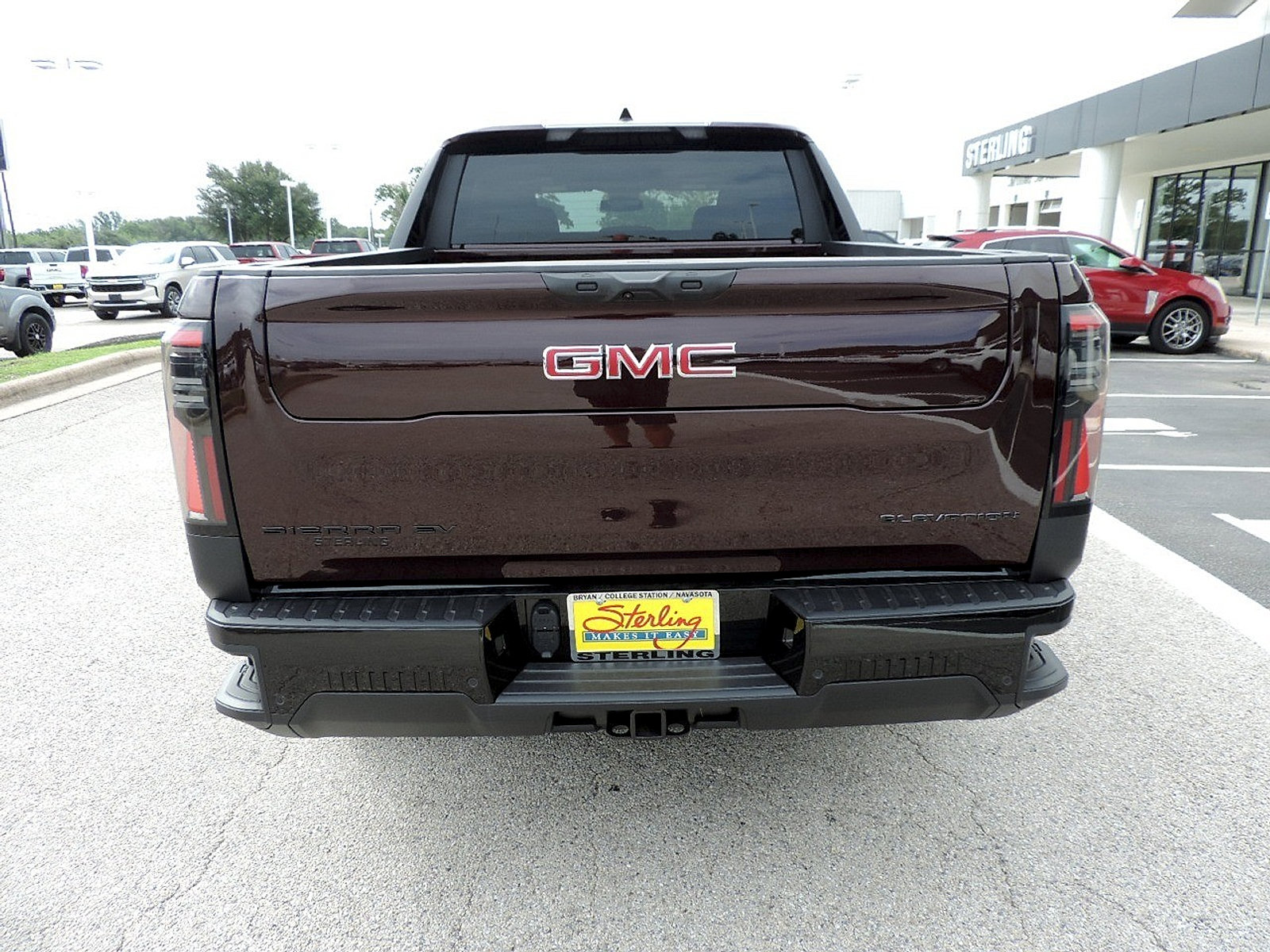 New 2026 GMC Sierra EV Elevation w/ LPO, Elevation Dark Package AWD/4WD image 6